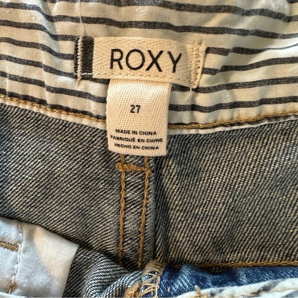 Roxy women's size 27 raw hem denim shorts - Picture 3 of 3